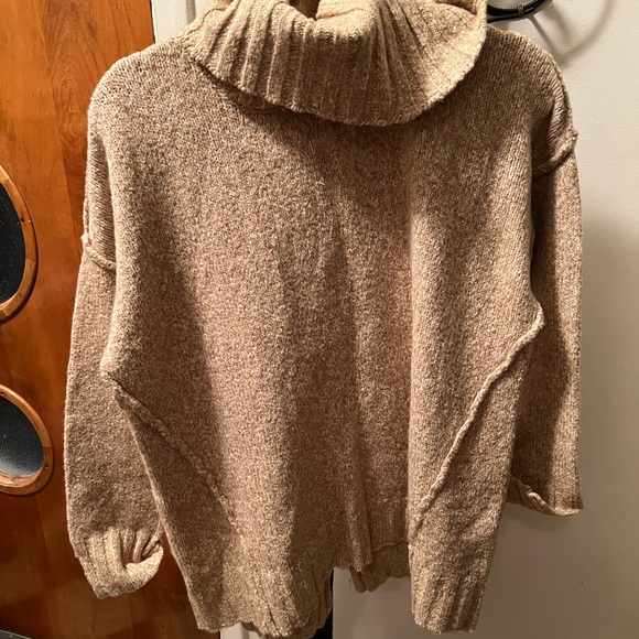 Tan and white cowl neck sweater in GUC - Picture 1 of 3